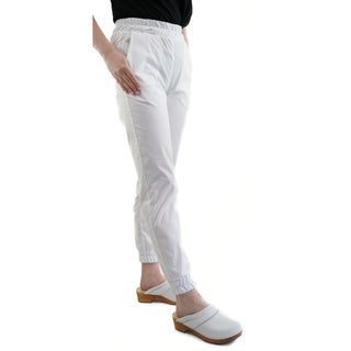 Moderne Stretchhose für moderne Medizinerinnen und Pflegerinnen.