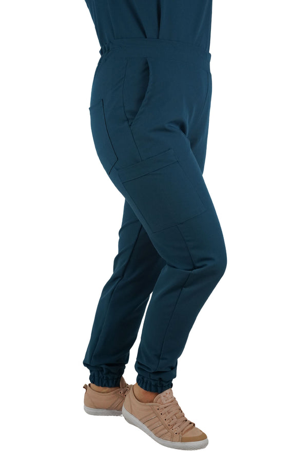 PRO STRETCH Kasack Hose für Damen in Meerblau – Moderne Jogger-Style Berufskleidung für Pflege und Medizin.