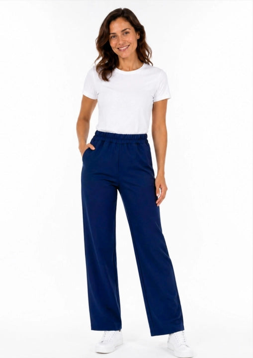 PRO STRETCH Damen Pflegehose Beauty Wide in Saphirblau – Wide-Leg-Schnitt