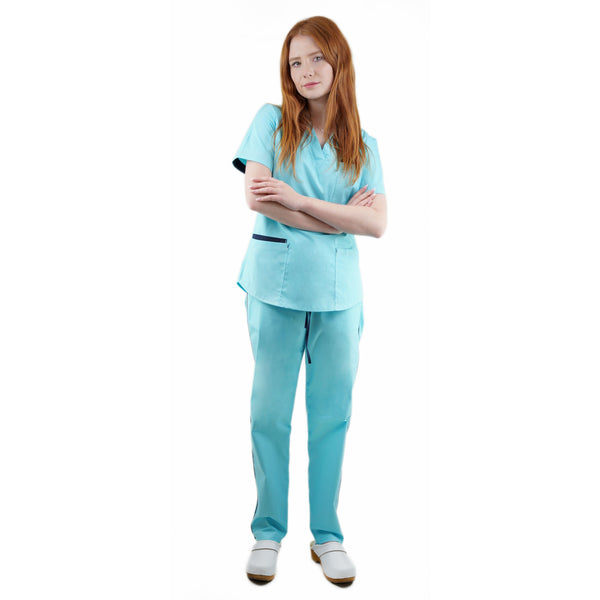 Elastische, medizinische Arbeitskleidung im Set. Schlupfkasack und Schlupfhose. Farbe Aqua
